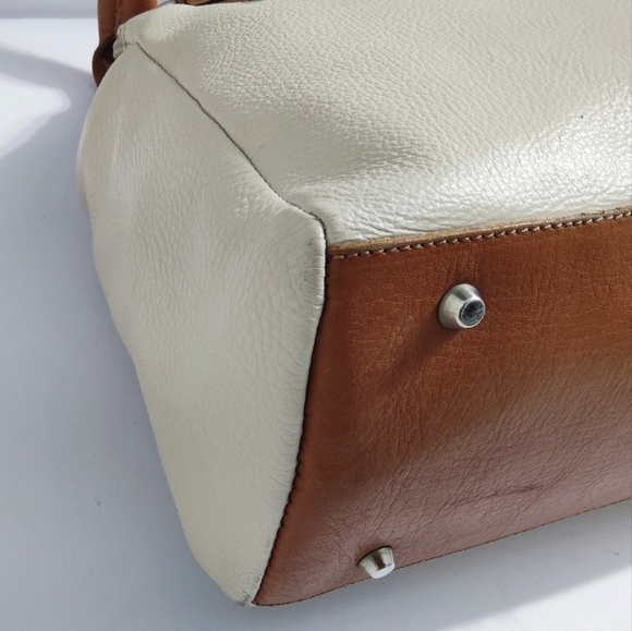 Valentina Cream and Tan Leather Handbag. Pre-owned. Great Condition. - Picture 6 of 15